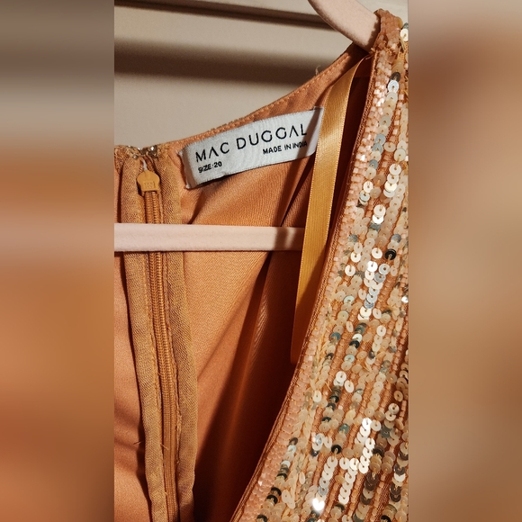 NWT Mac Duggal Peach Bishop Sleeve Sequin Gown - Picture 6 of 7